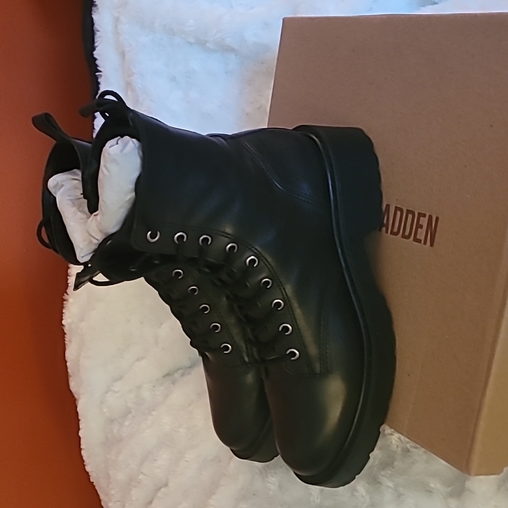 Steve Madden Tornado Combat Boot - Picture 5 of 7